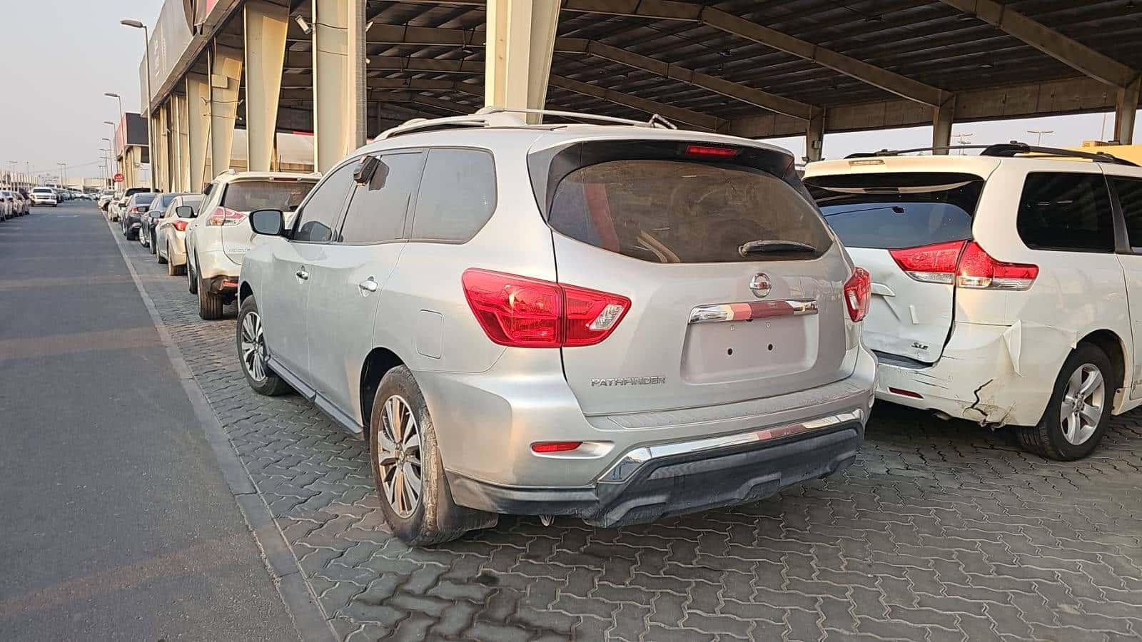 NISSAN PATHFINDER 2017 thumbnail 1