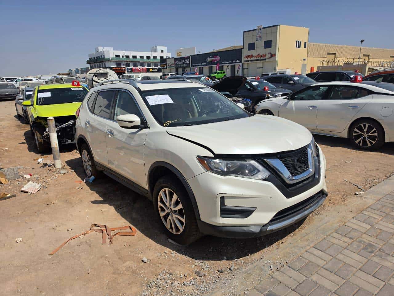 Nissan Rogue 2017 thumbnail 3