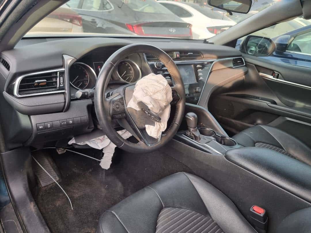 Toyota Camry 2018 thumbnail 6