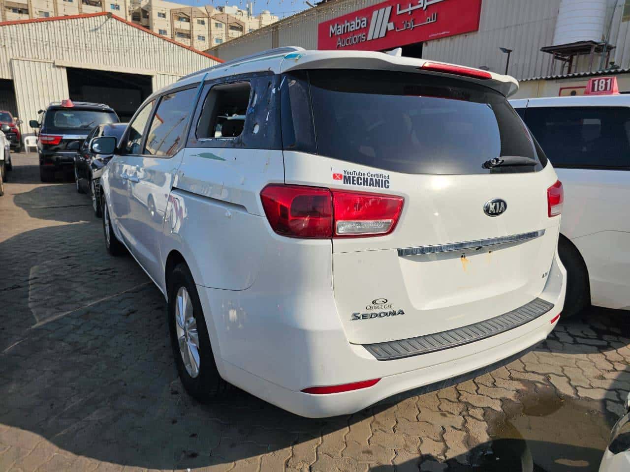 Kia Sedona 2015 thumbnail 4