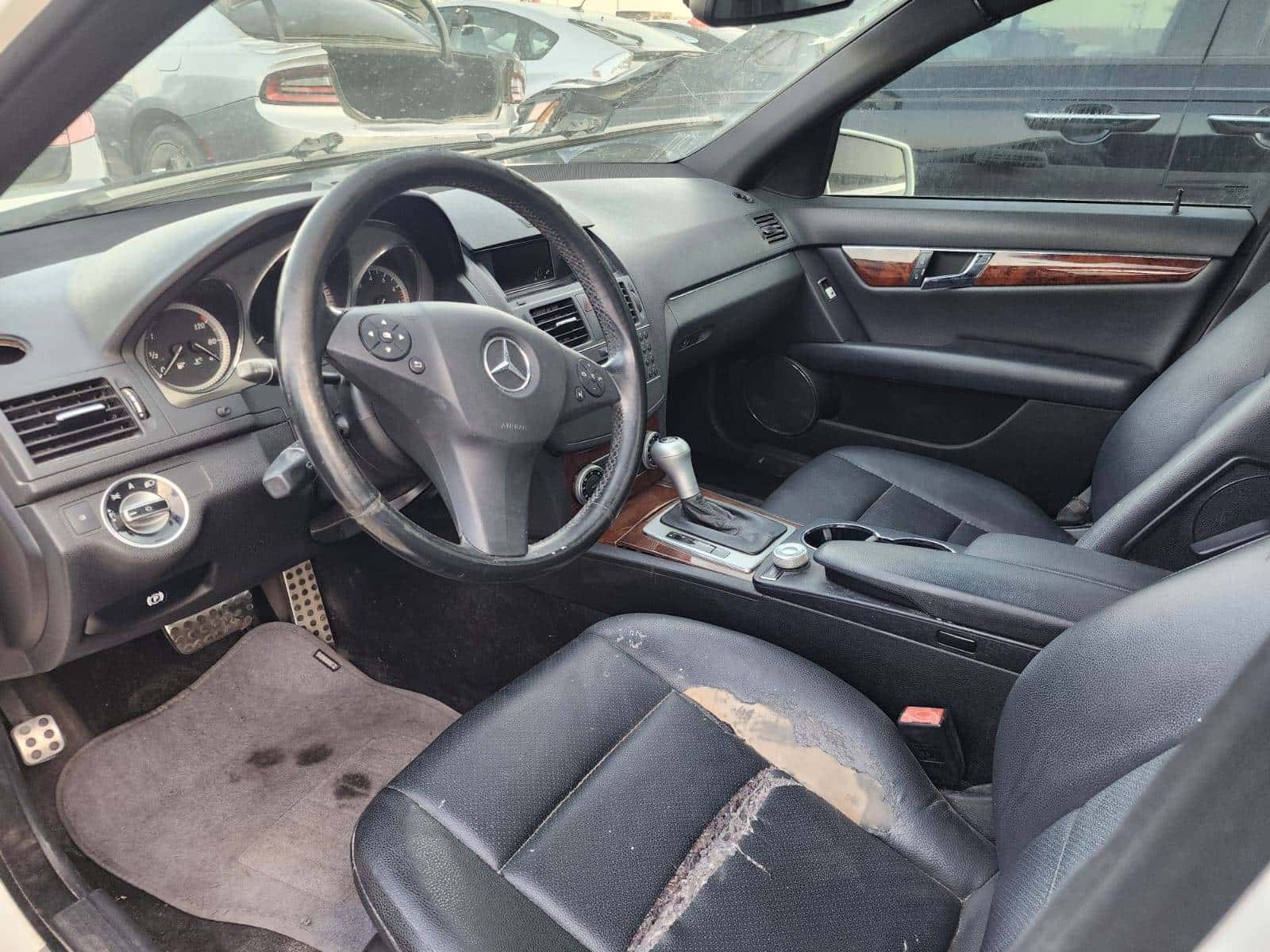 MERCEDES BENZ C300 2011 thumbnail 5