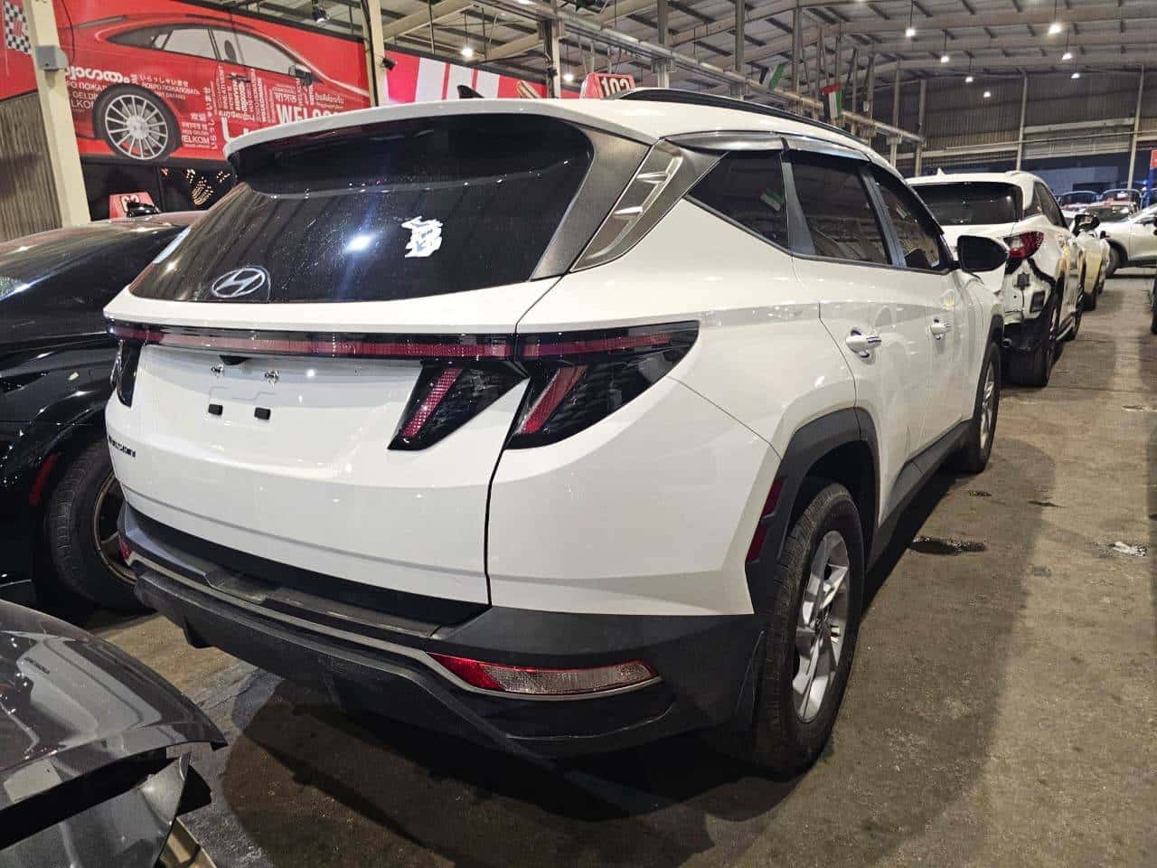 HYUNDAI TUCSON 2023 thumbnail 3