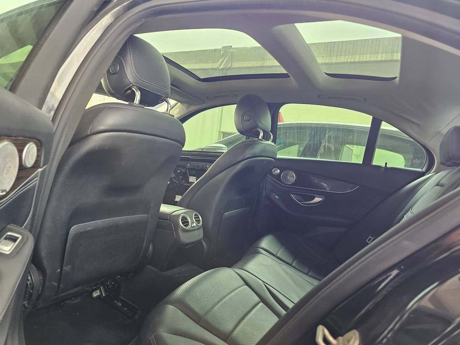 MERCEDES BENZ C300 - Exterior