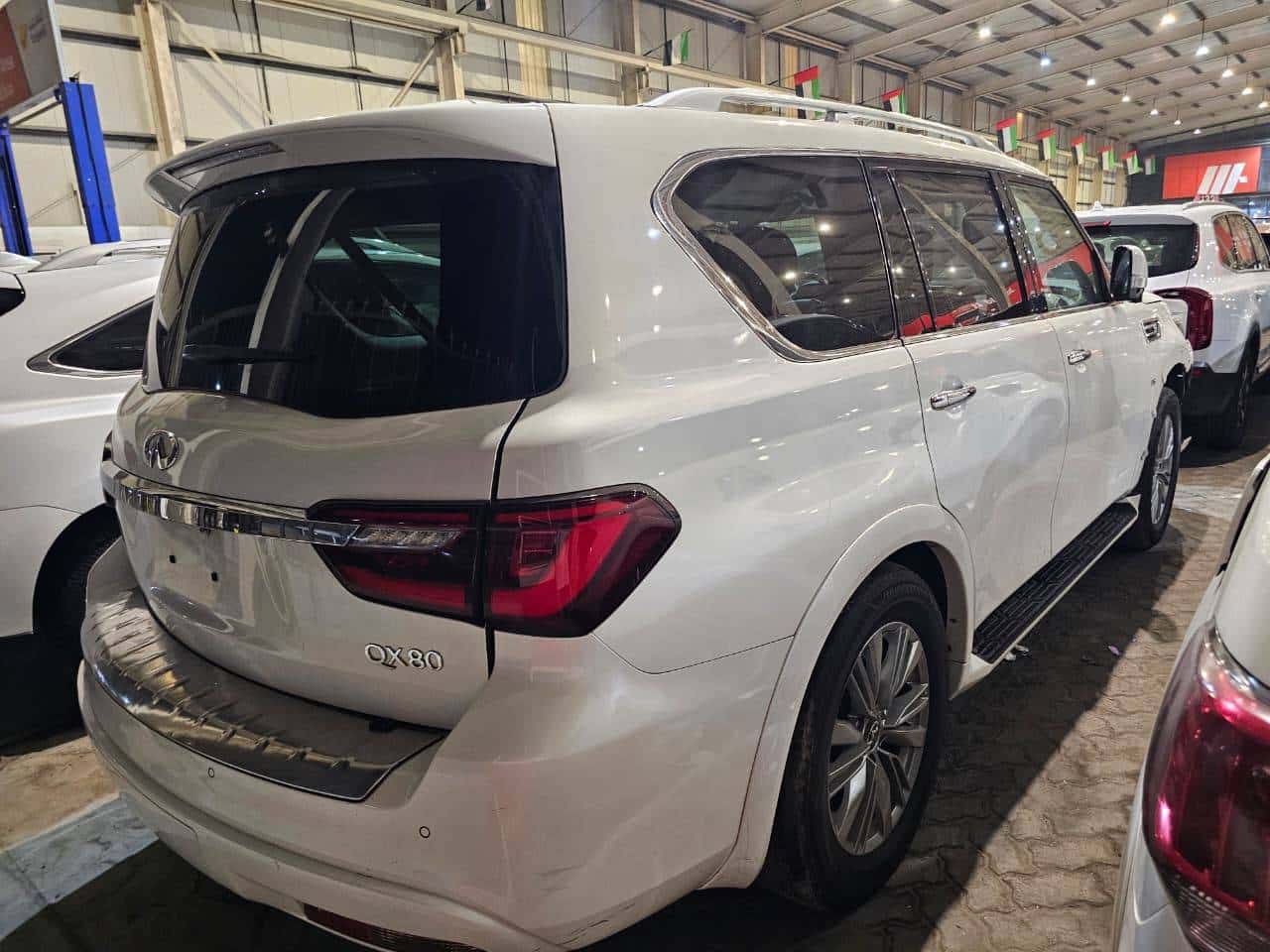INFINITI QX80 2018 thumbnail 4