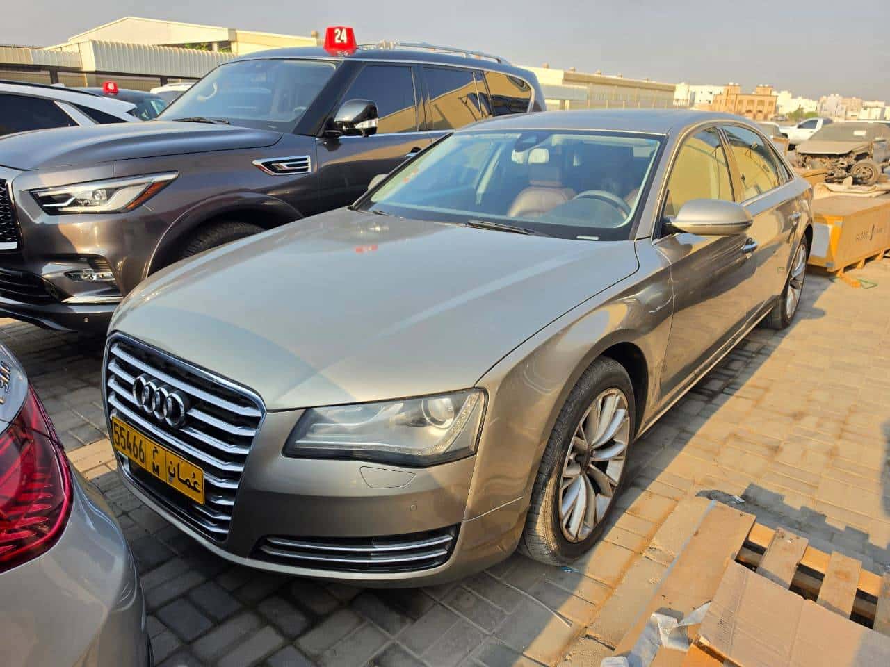 Audi A8 2012 thumbnail 3