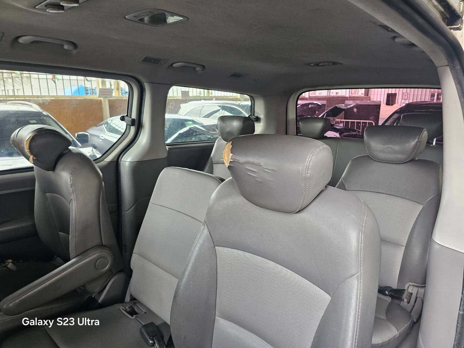 HYUNDAI GRAND STAREX - Exterior