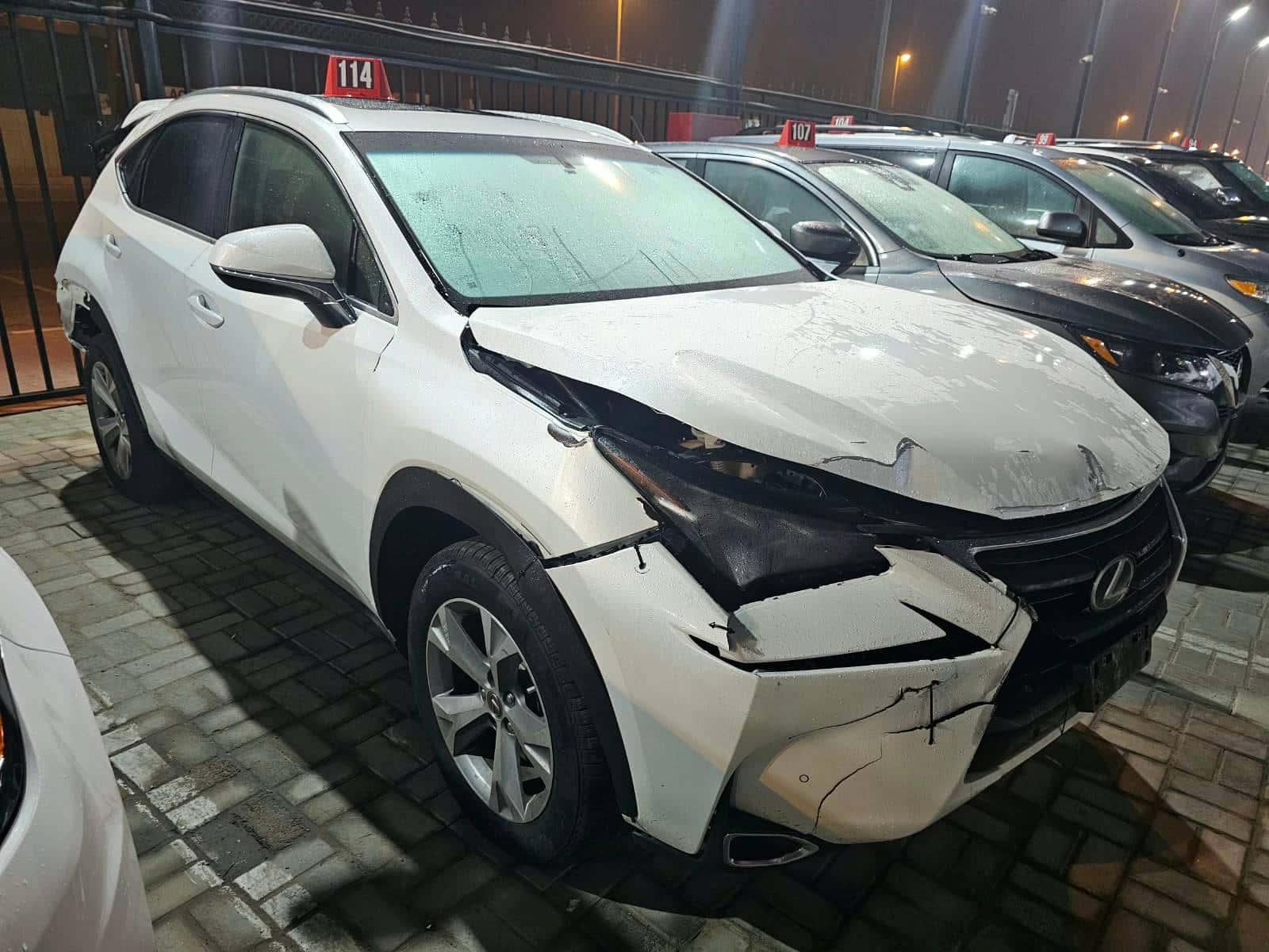 Lexus NX200T 2017 thumbnail 2