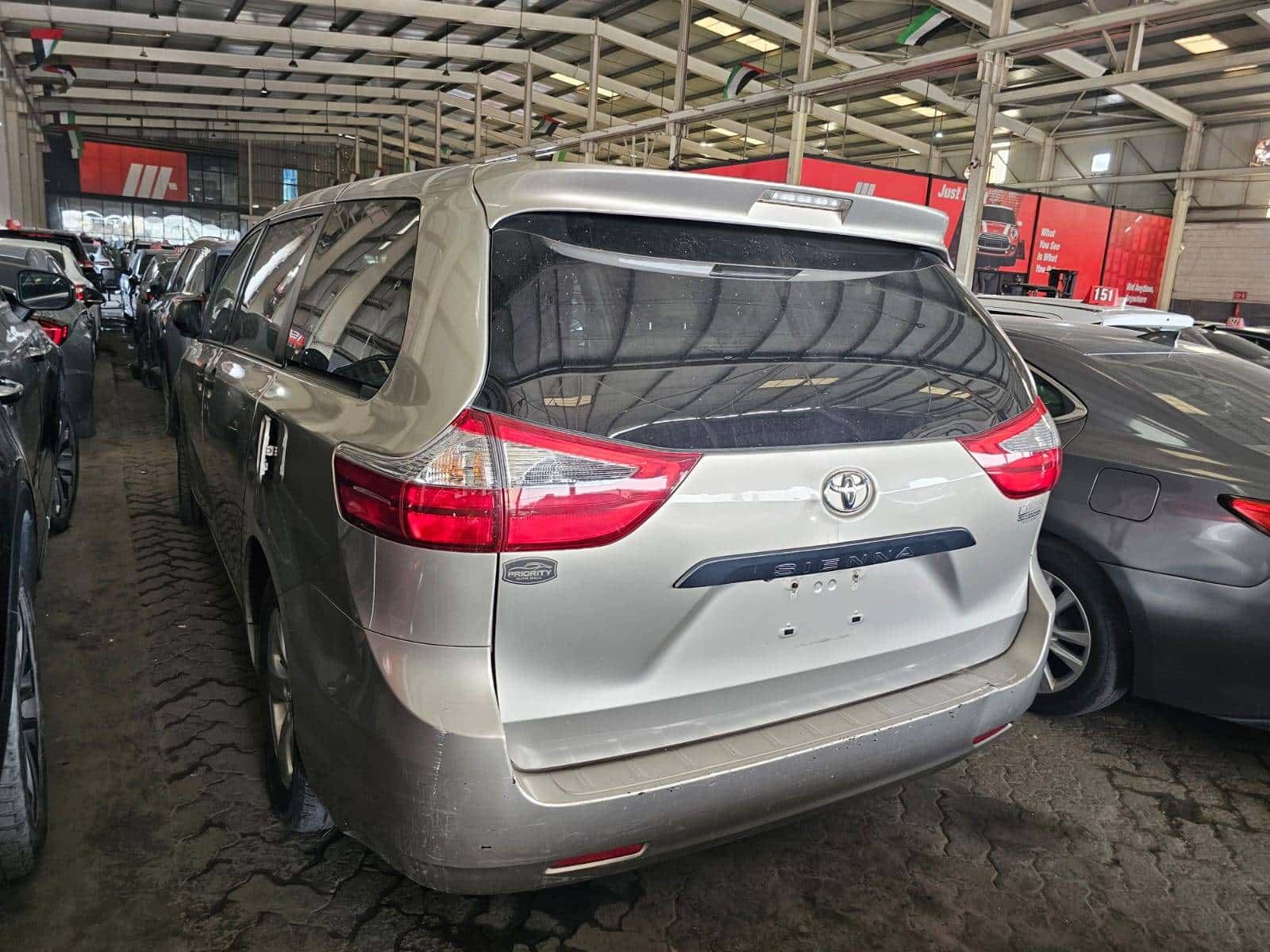 TOYOTA SIENNA 2016 thumbnail 4