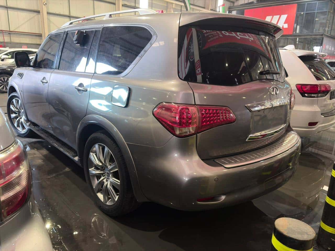 INFINITI QX80 2014 thumbnail 4