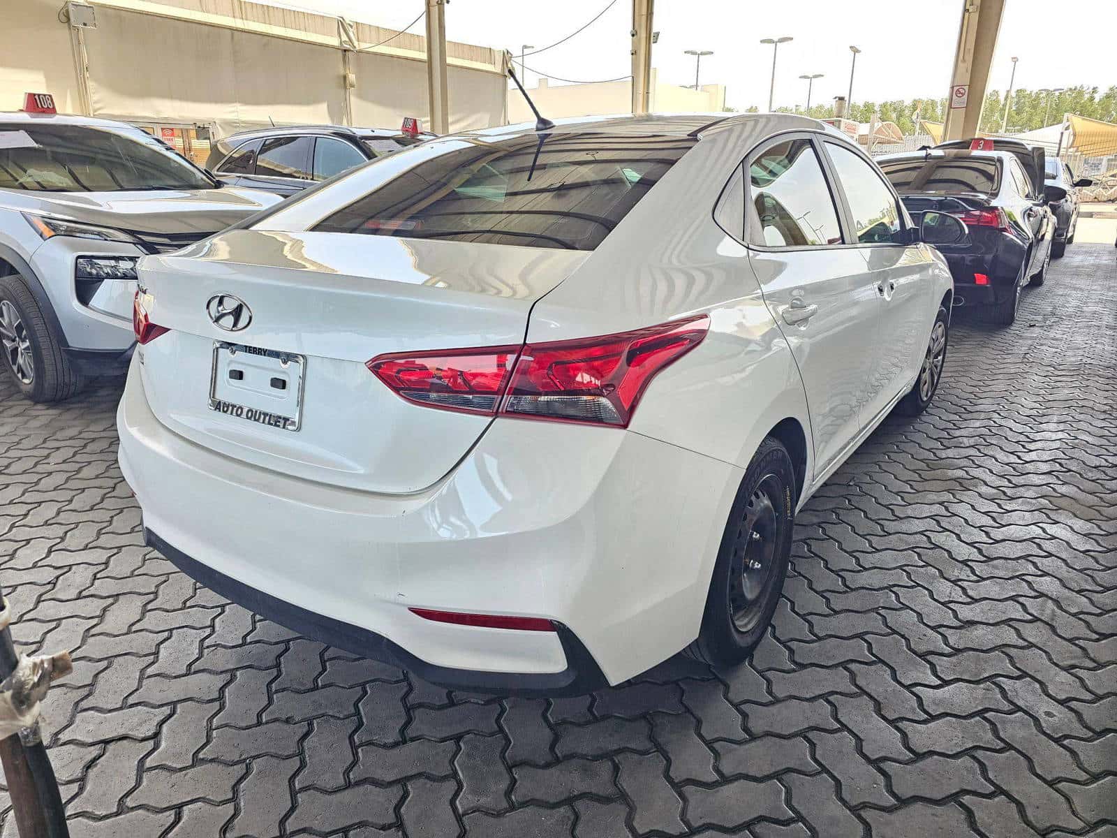 Hyundai Accent 2021 thumbnail 3