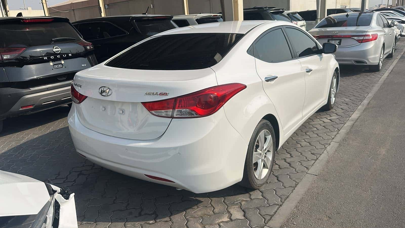 HYUNDAI AVANTE 2012 thumbnail 5