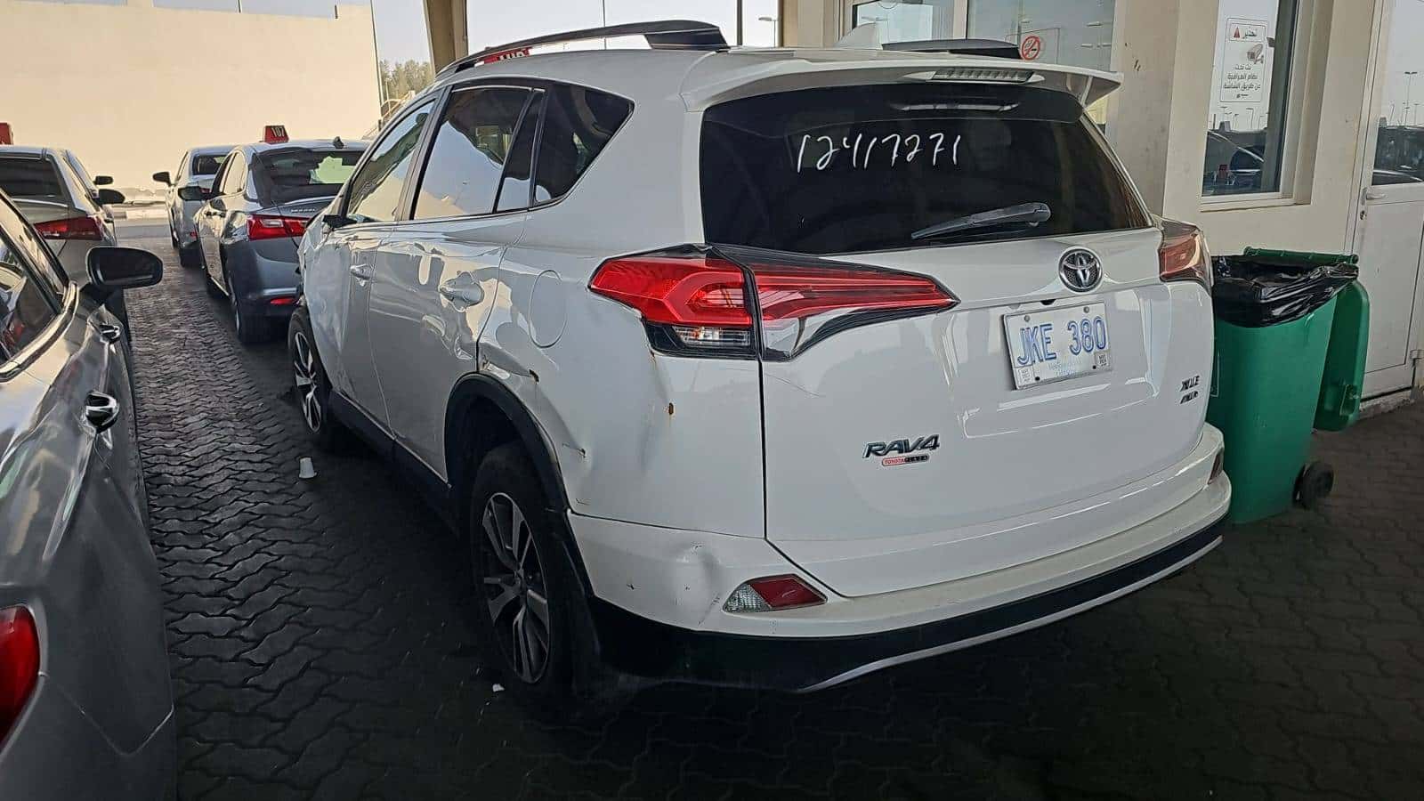 Toyota RAV4 2018 thumbnail 4