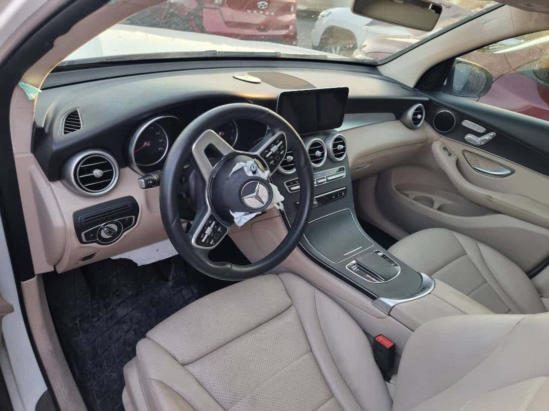 MERCEDES BENZ GLC-300 2020 thumbnail 3