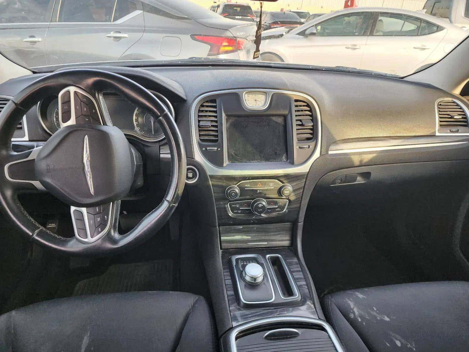 CHRYSLER 300 2018 thumbnail 4