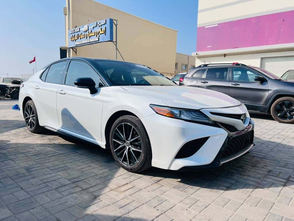 Toyota Camry 2019 thumbnail 1