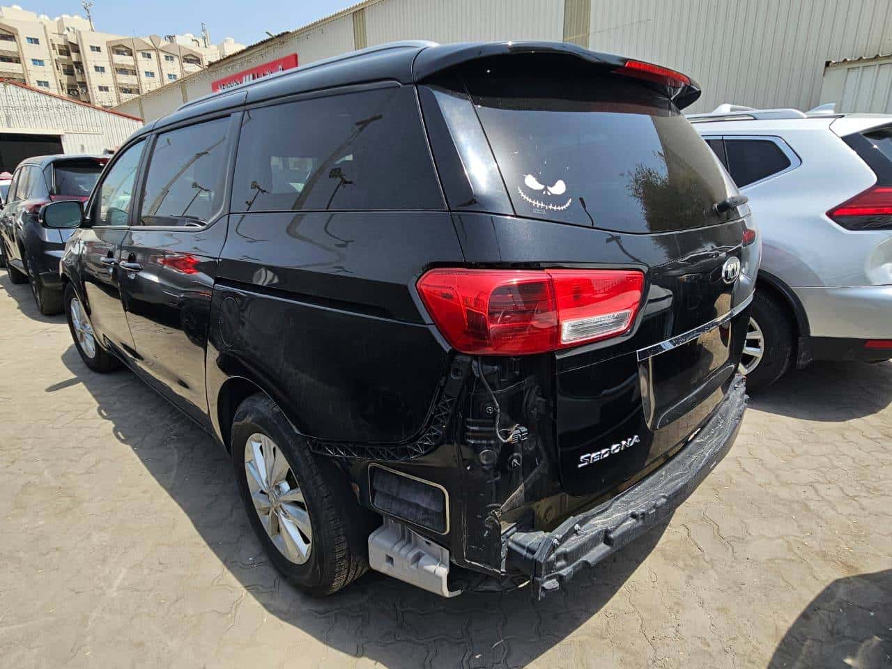 Kia Sedona 2017 thumbnail 5
