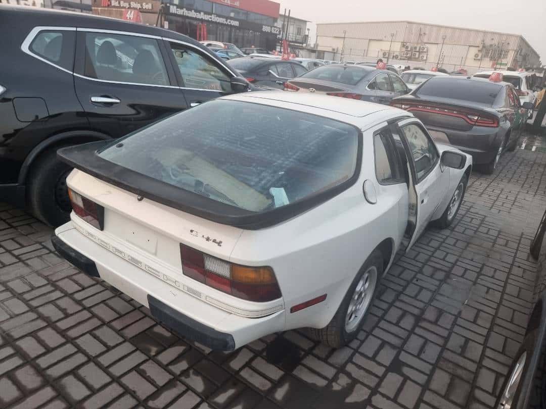 Porsche 944 1985 thumbnail 4