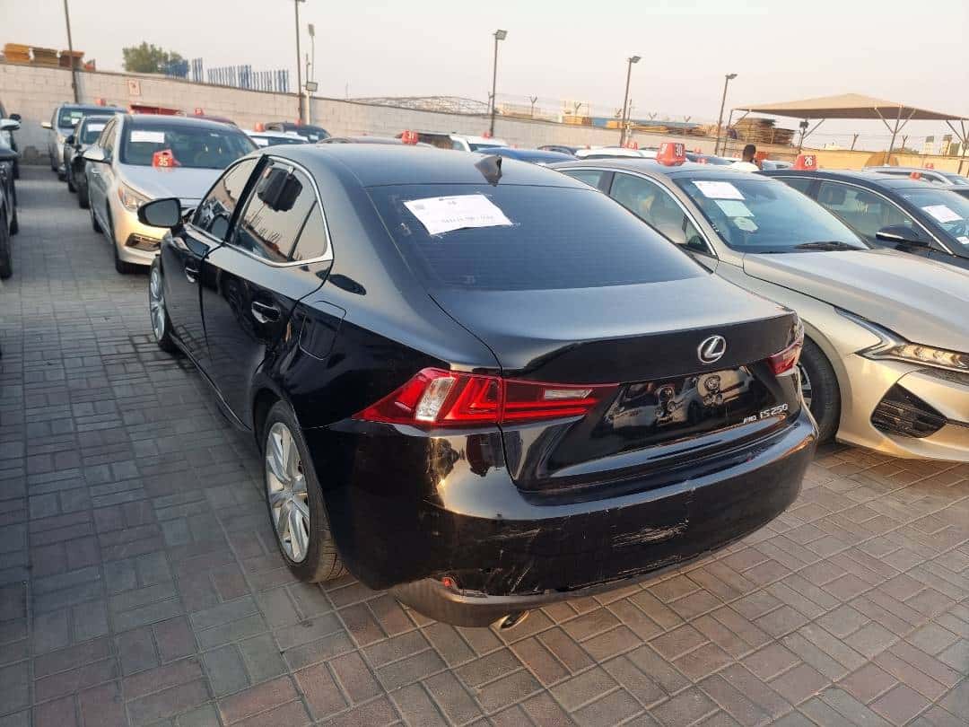 Lexus IS 250 2015 thumbnail 4