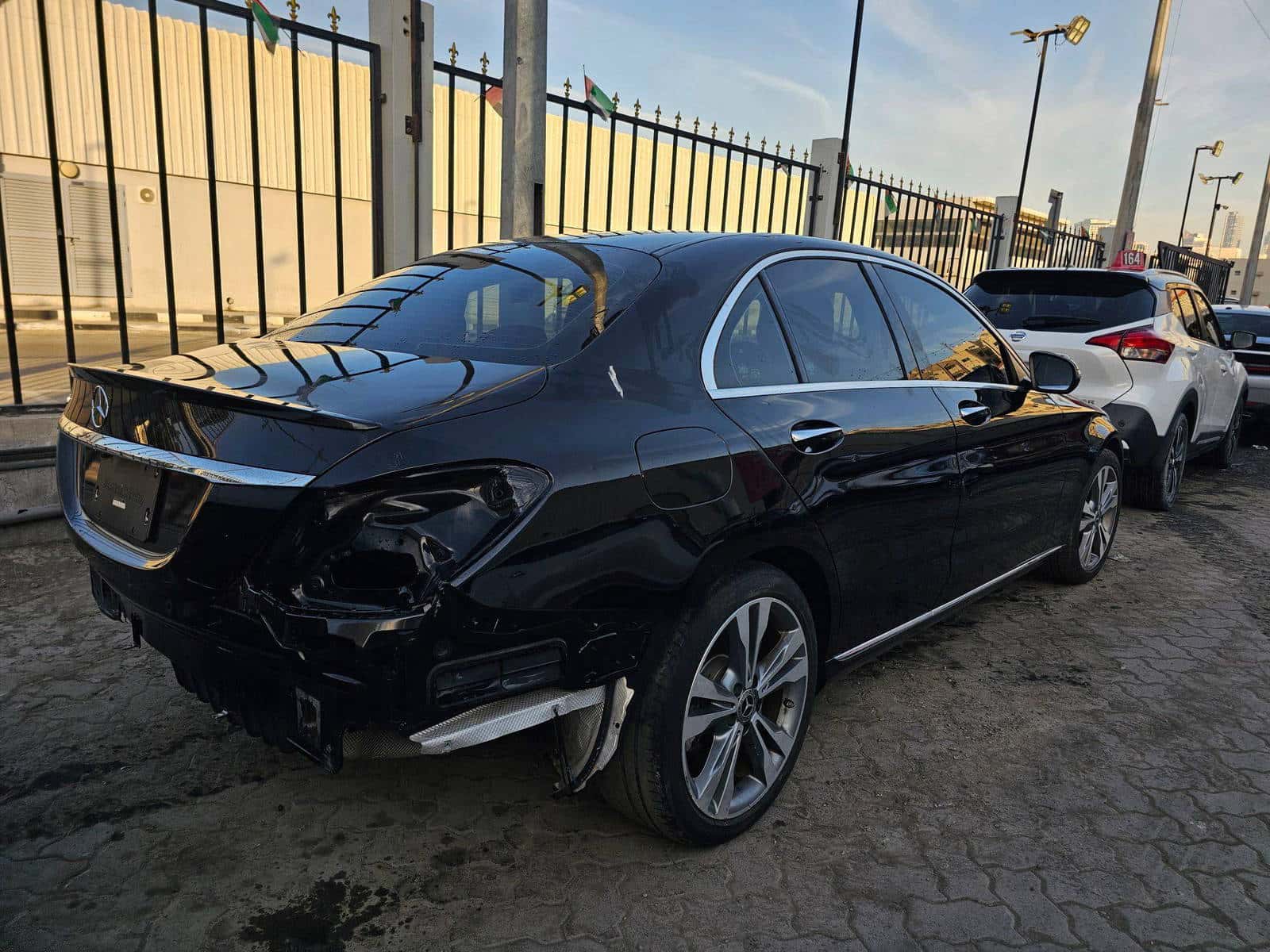 MERCEDES BENZ C300 2017 thumbnail 2