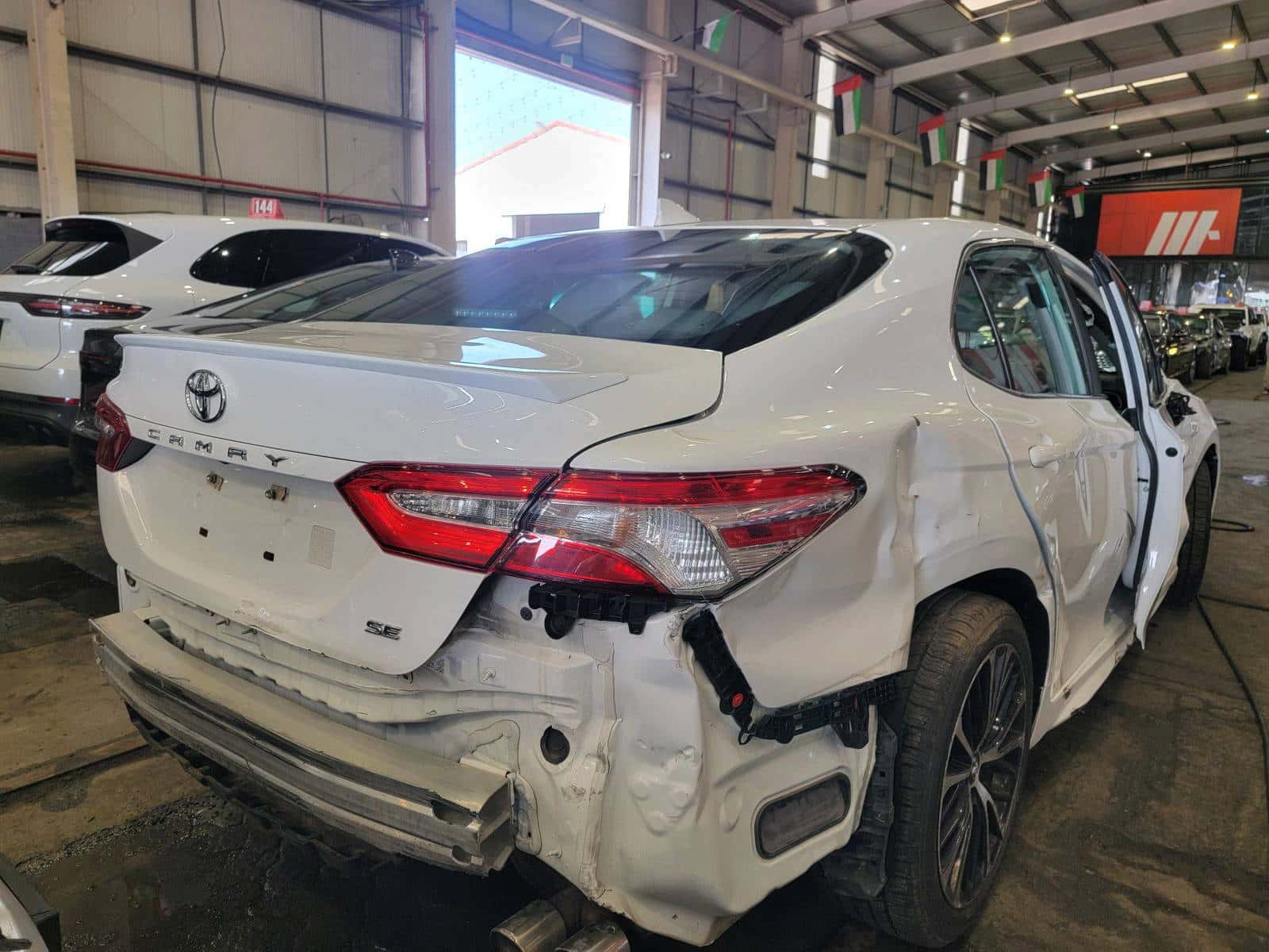 TOYOTA CAMRY - Exterior