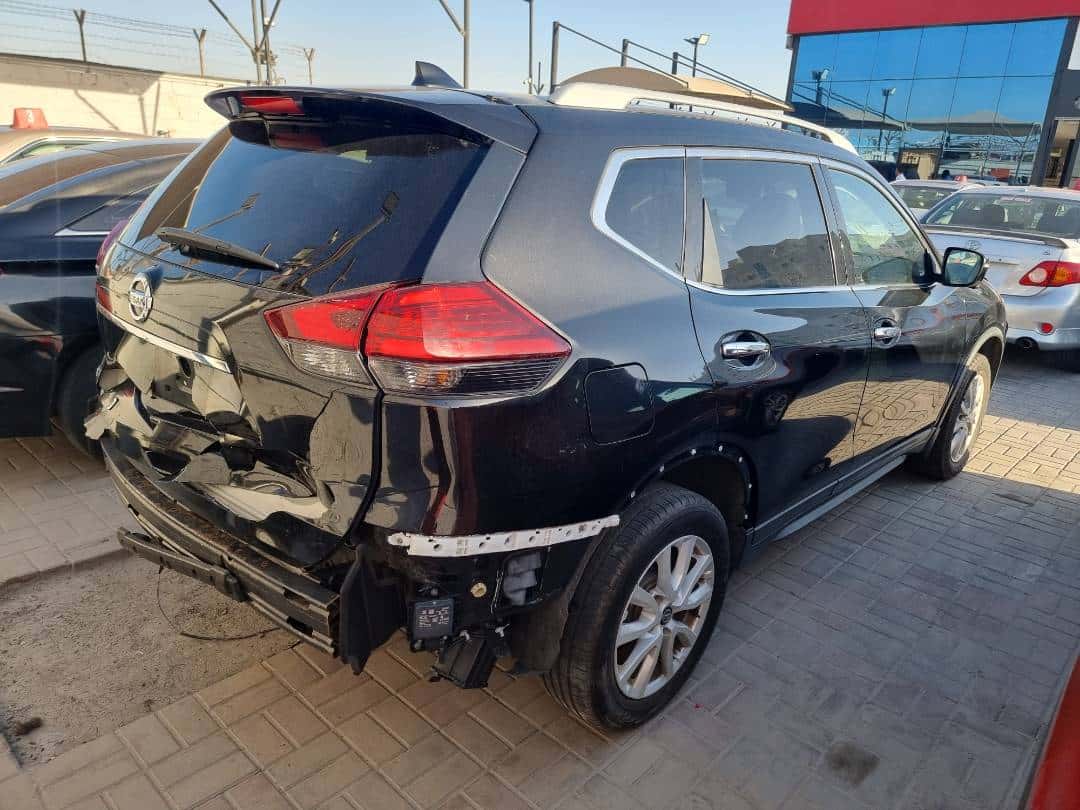 Nissan Rogue 2017 thumbnail 3