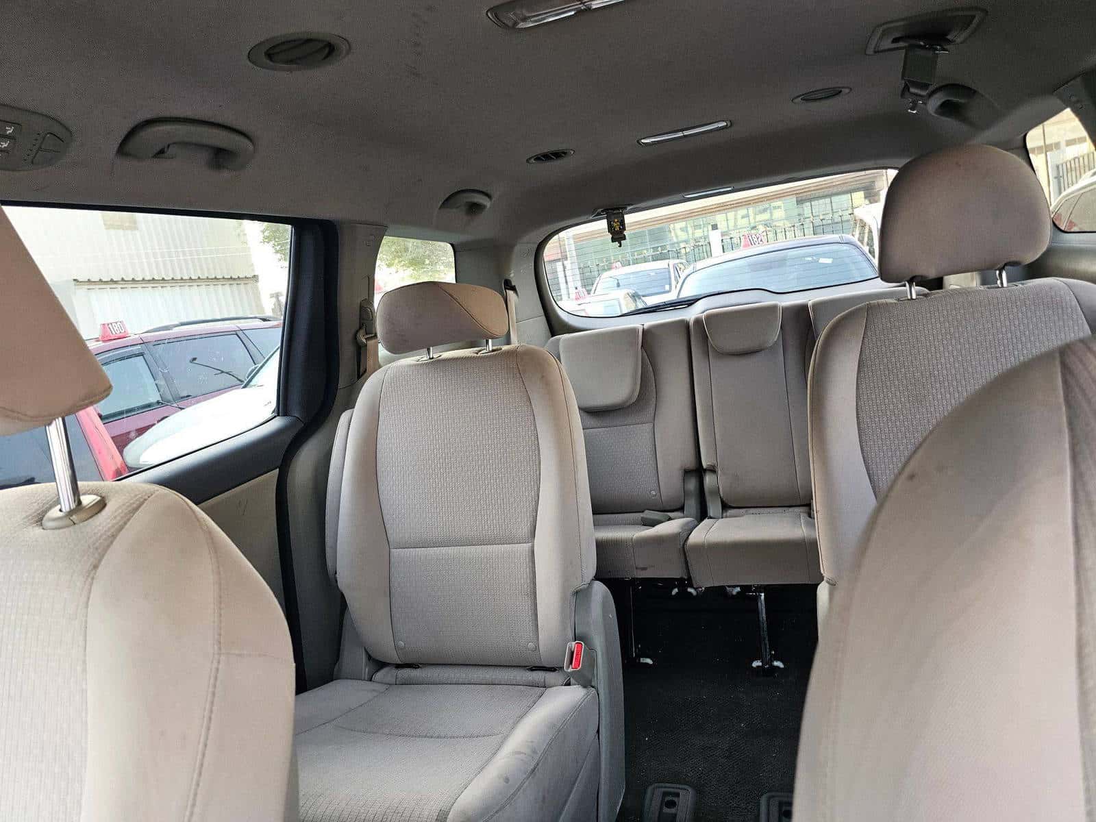 KIA SEDONA 2017 thumbnail 7