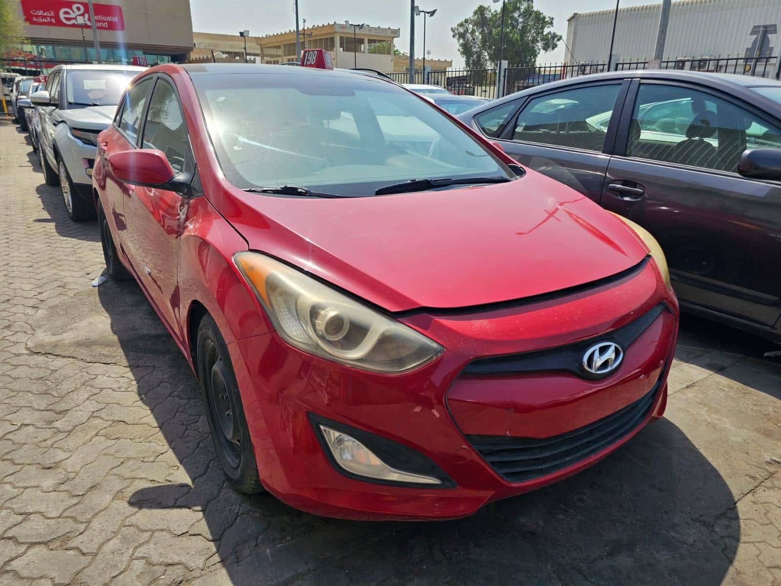 Hyundai Elantra 2013 thumbnail 2