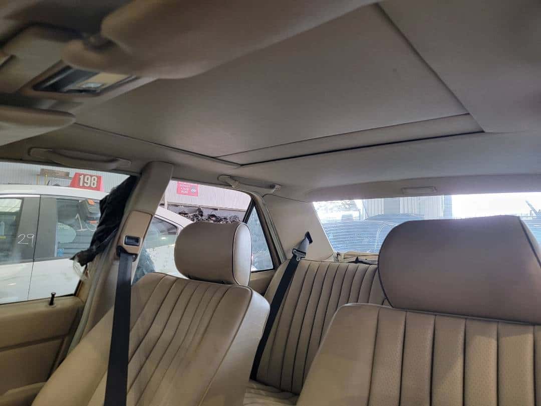 MERCEDES BENZ 260 - Exterior