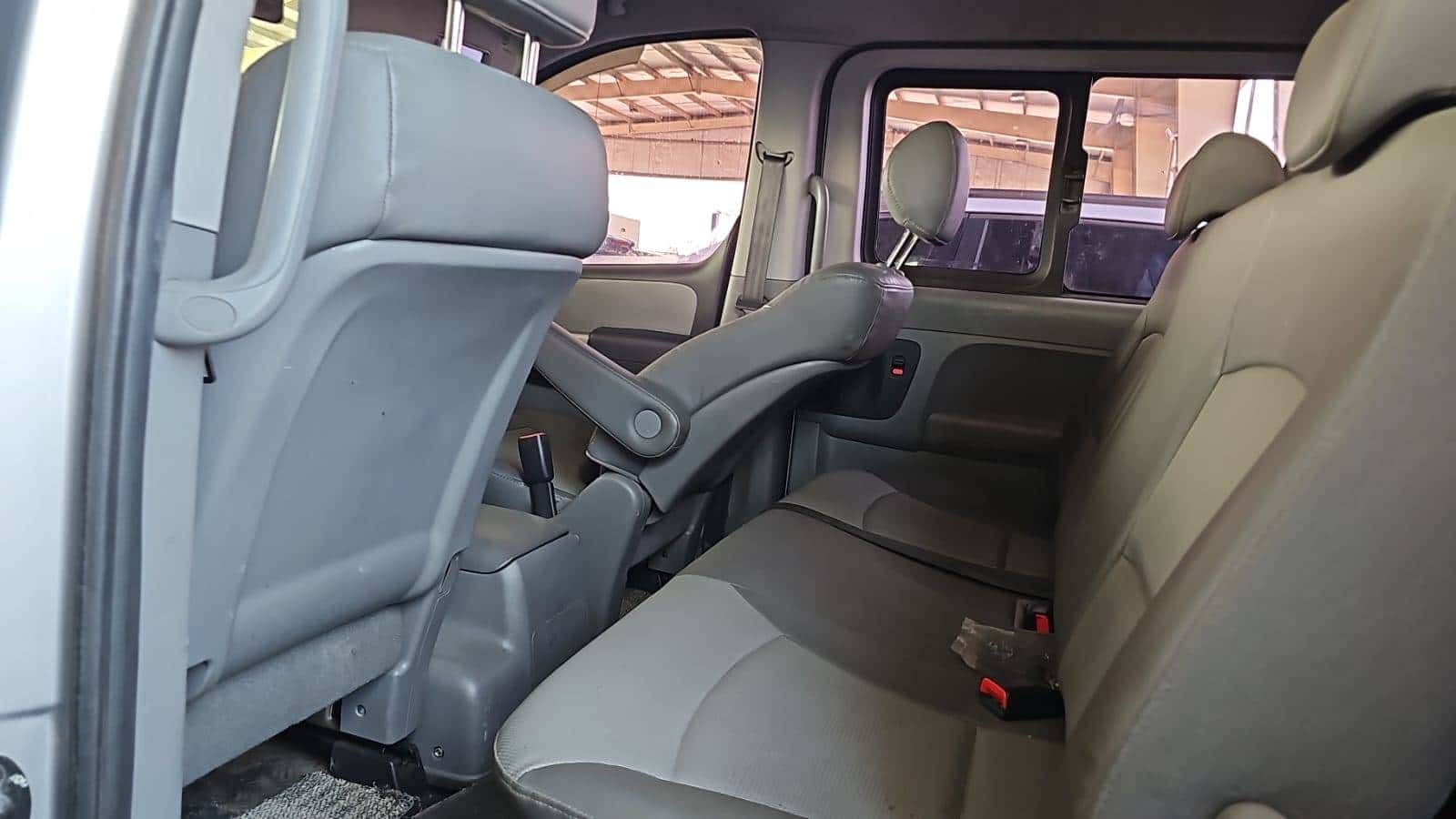 HYUNDAI GRAND STAREX - Exterior