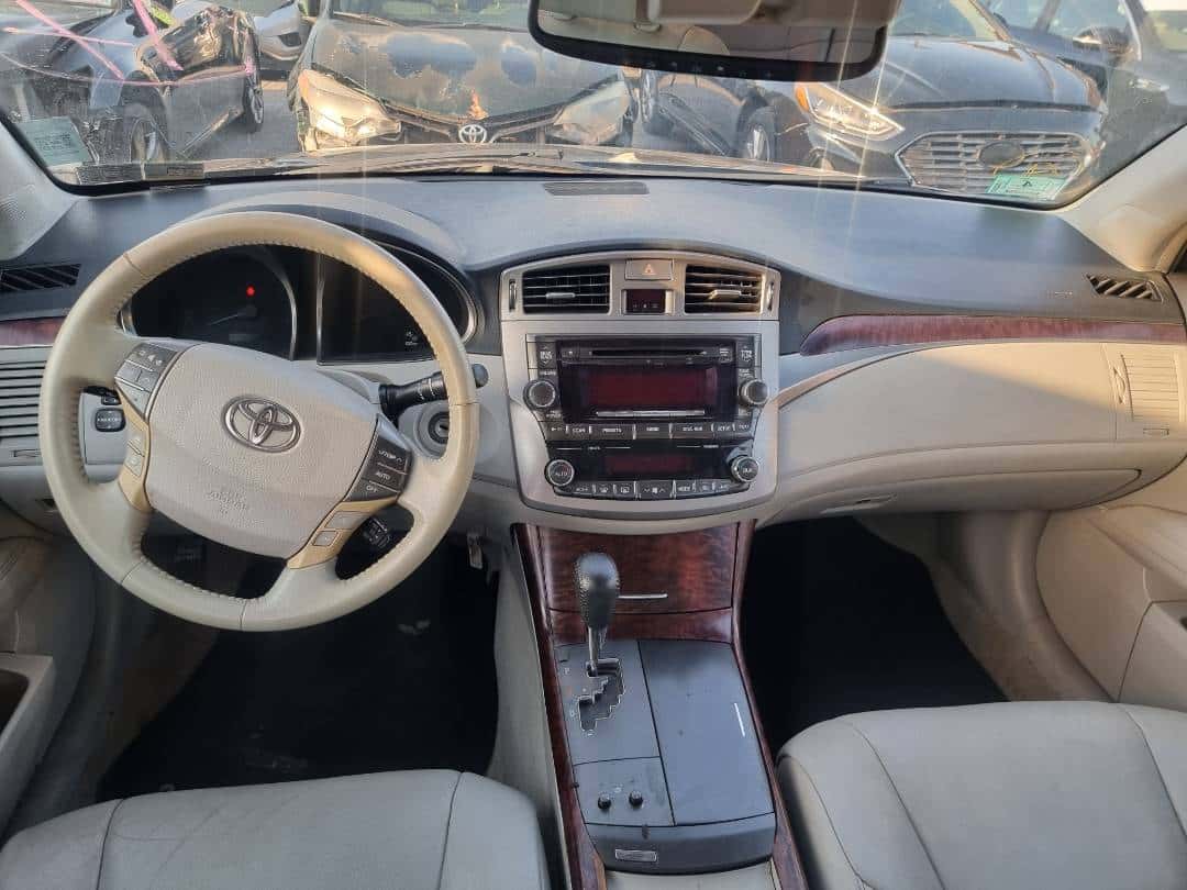 Toyota Avalon 2011 thumbnail 7