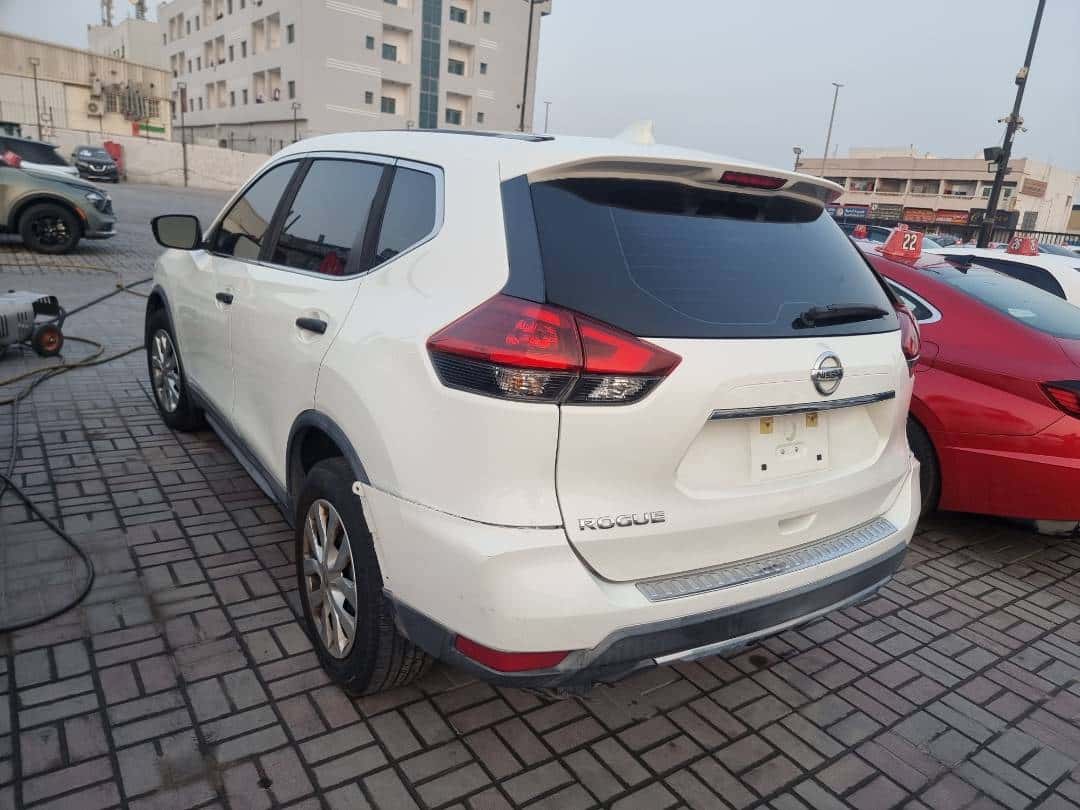 NISSAN ROGUE 2018 thumbnail 4
