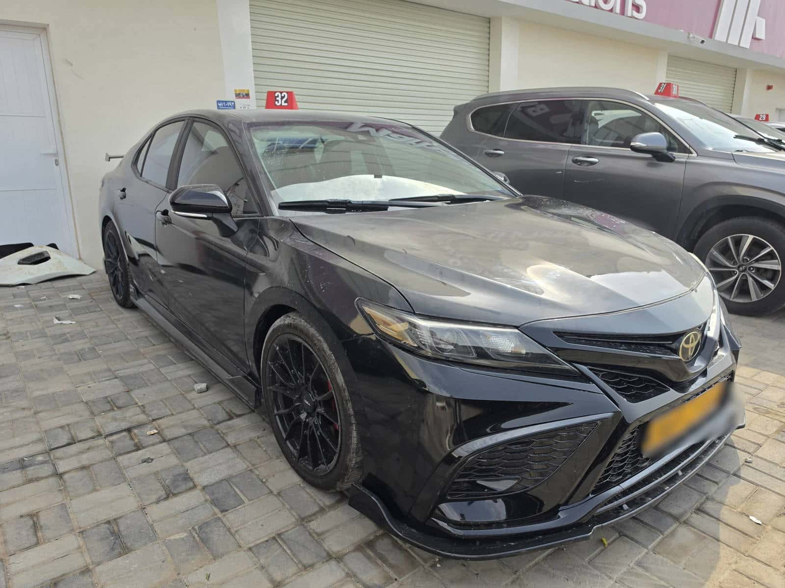 Toyota Camry 2023 thumbnail 2