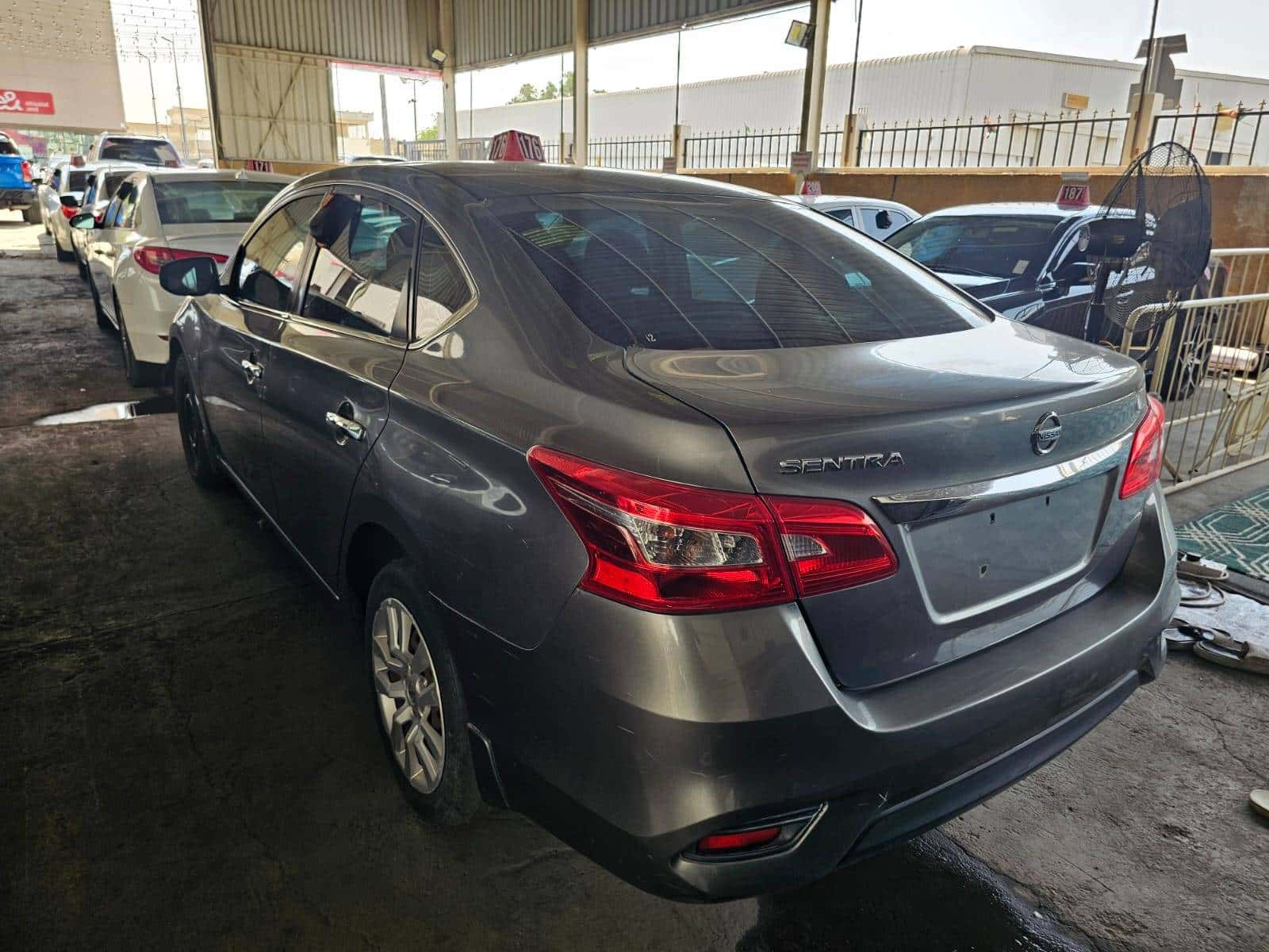Nissan Sentra 2017 thumbnail 4