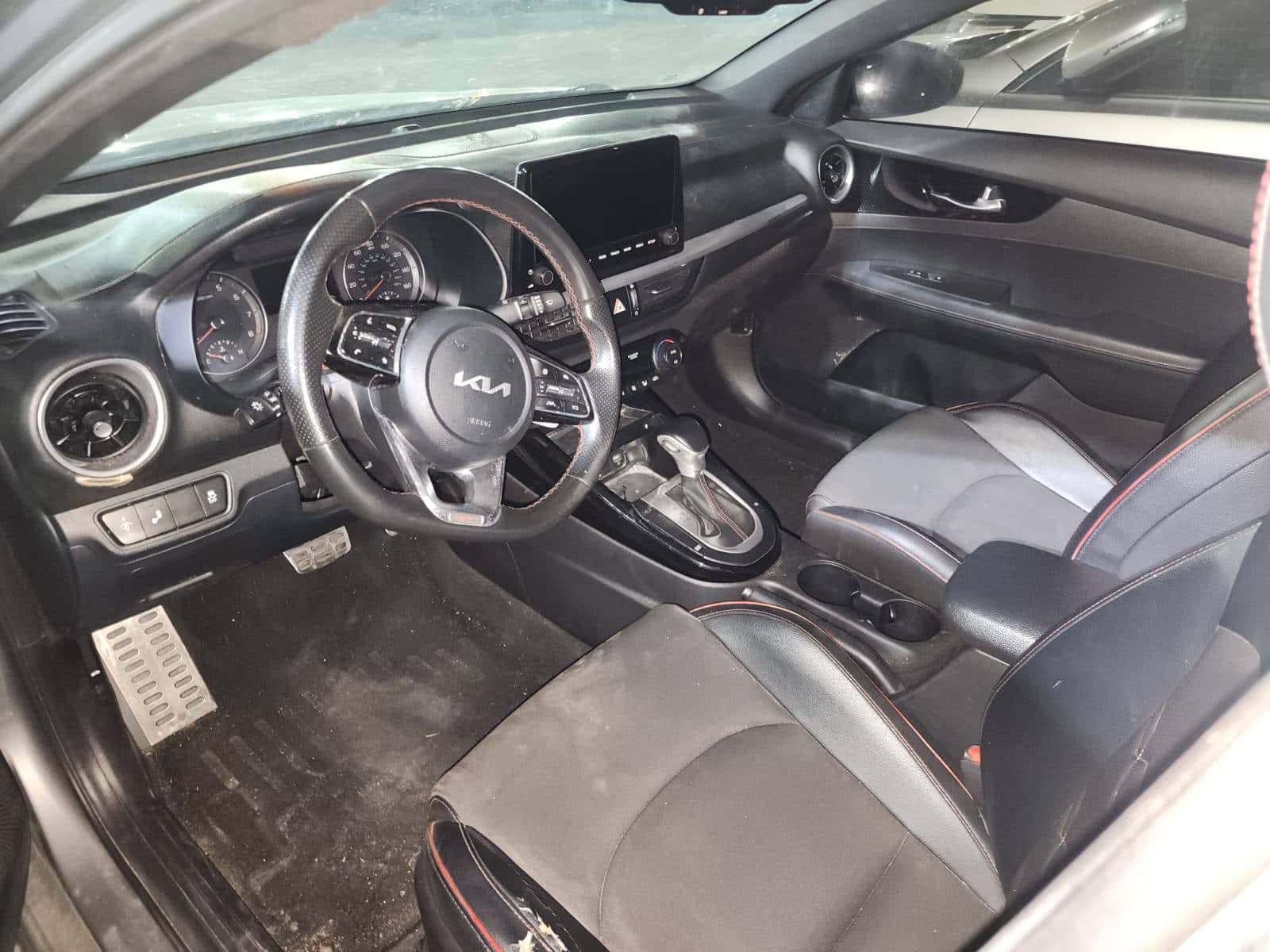 KIA FORTE 2022 thumbnail 7