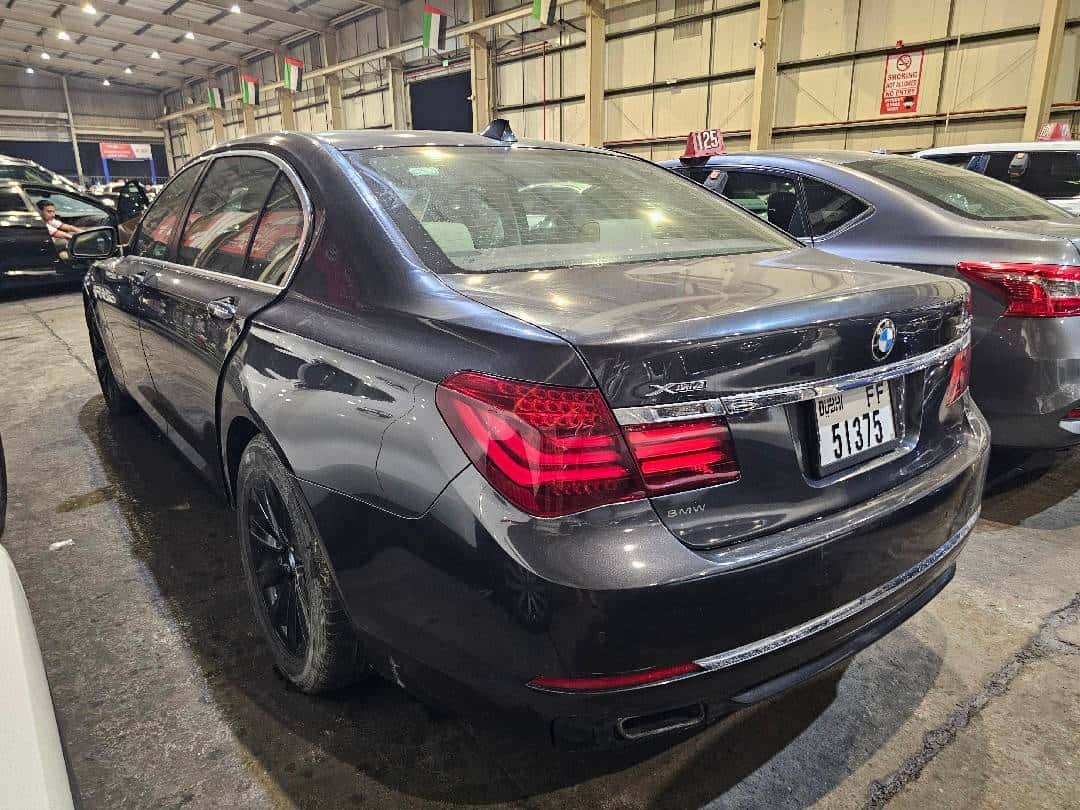 BMW 740 I 2014 thumbnail 1