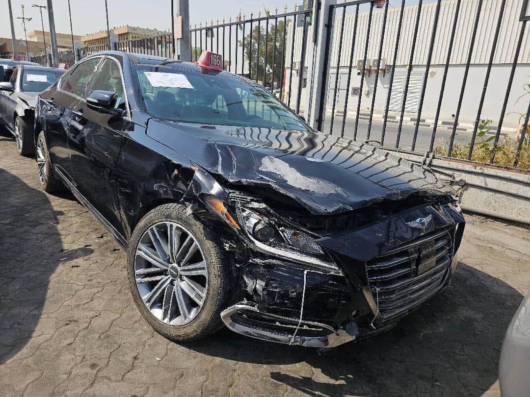 GENESIS G80 2018 thumbnail 1