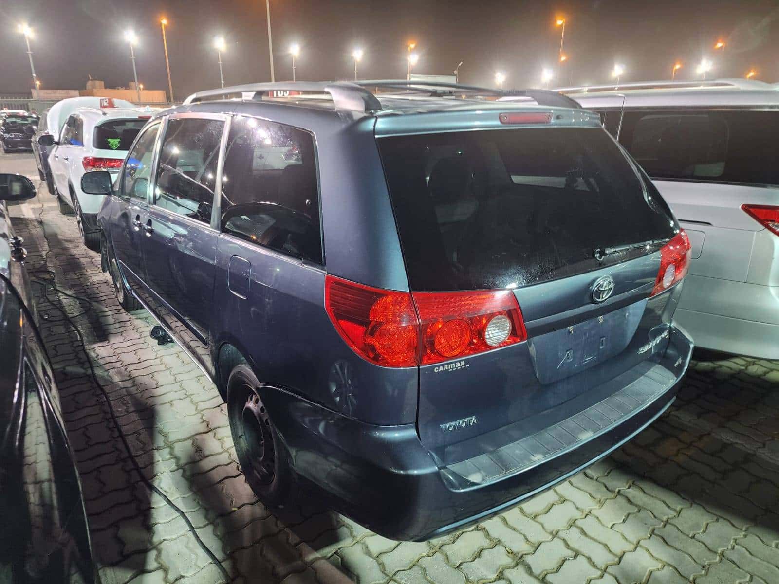 TOYOTA SIENNA 2010 thumbnail 5
