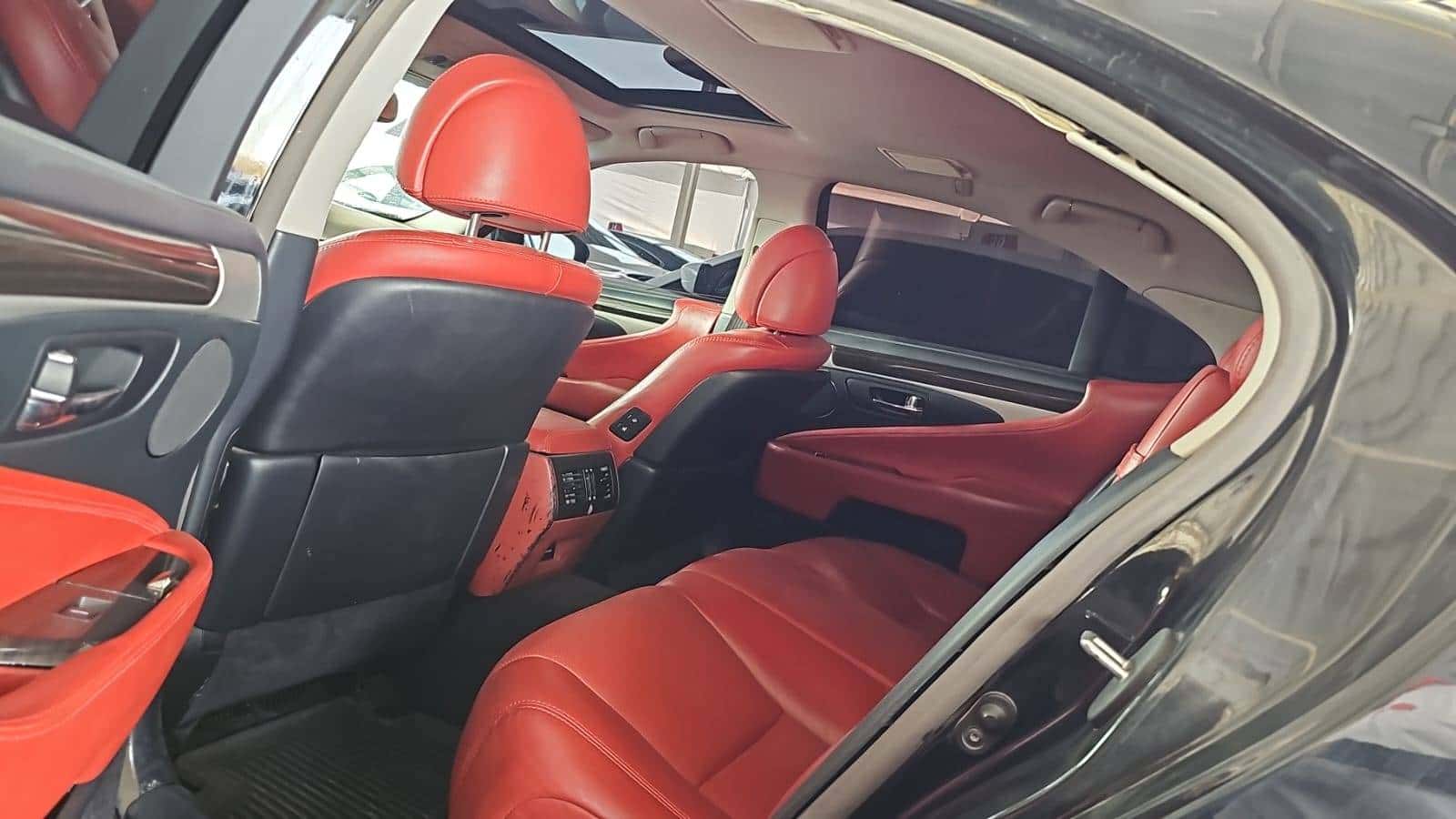 Lexus LS 460 2015 thumbnail 6