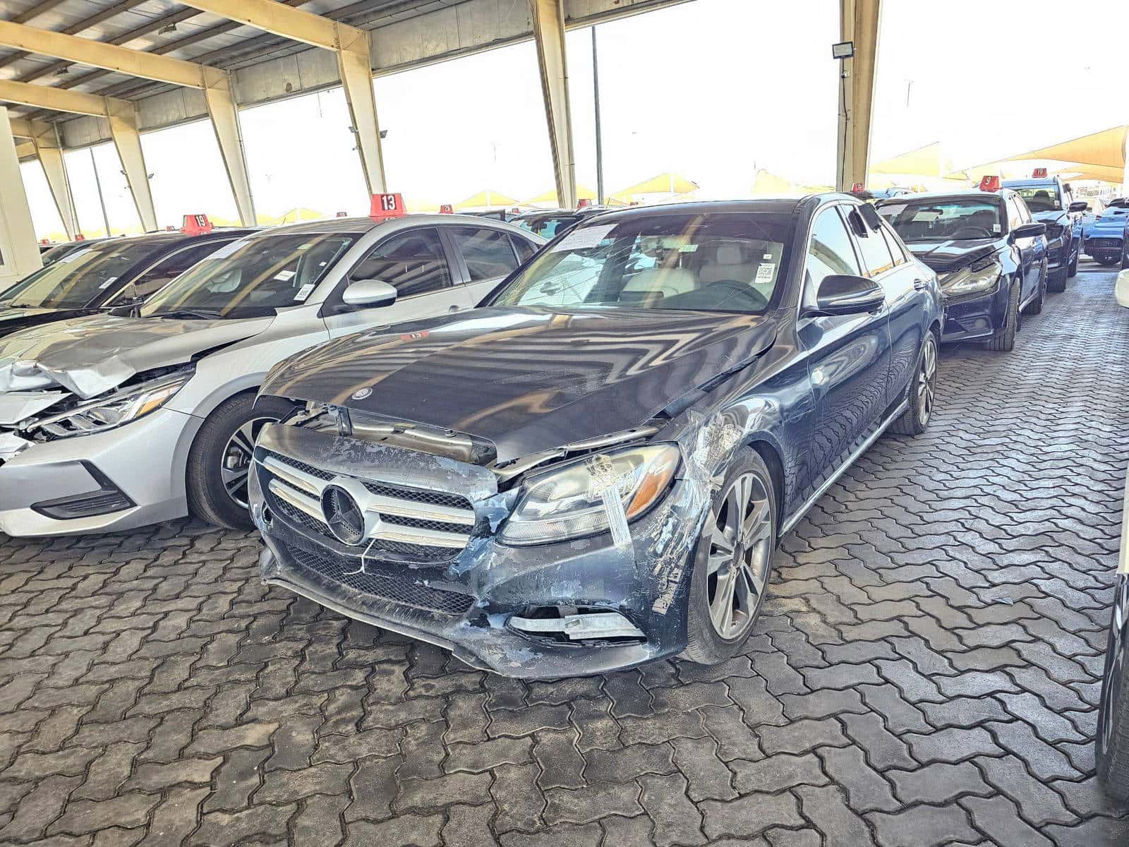 MERCEDES BENZ C300 - Exterior