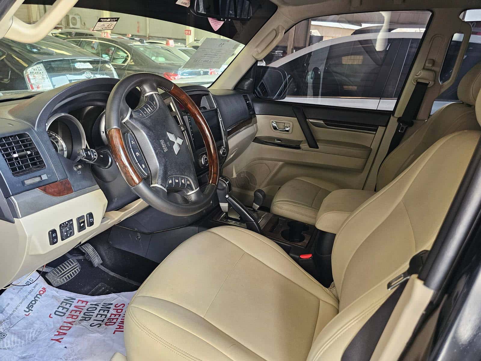 MITSUBISHI PAJERO 2015 thumbnail 6