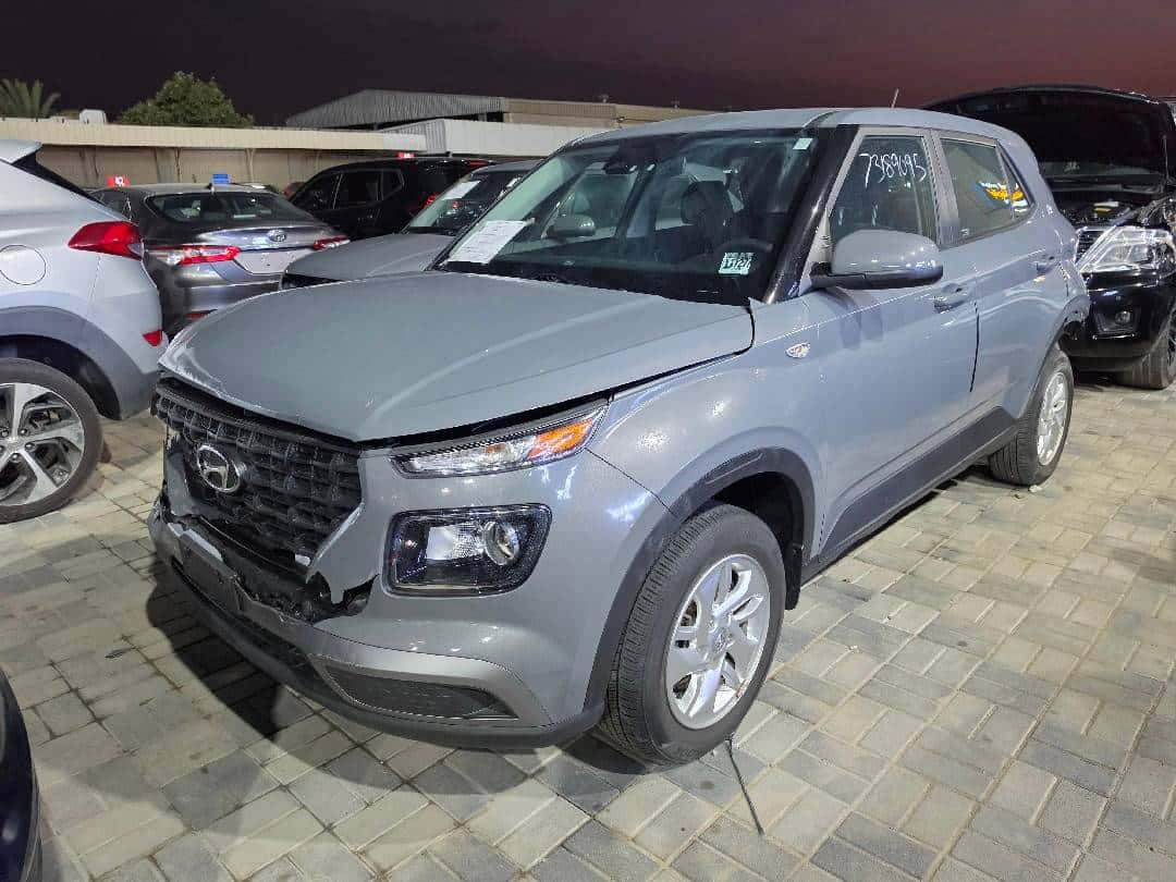 HYUNDAI VENUE SE 2023 thumbnail 1