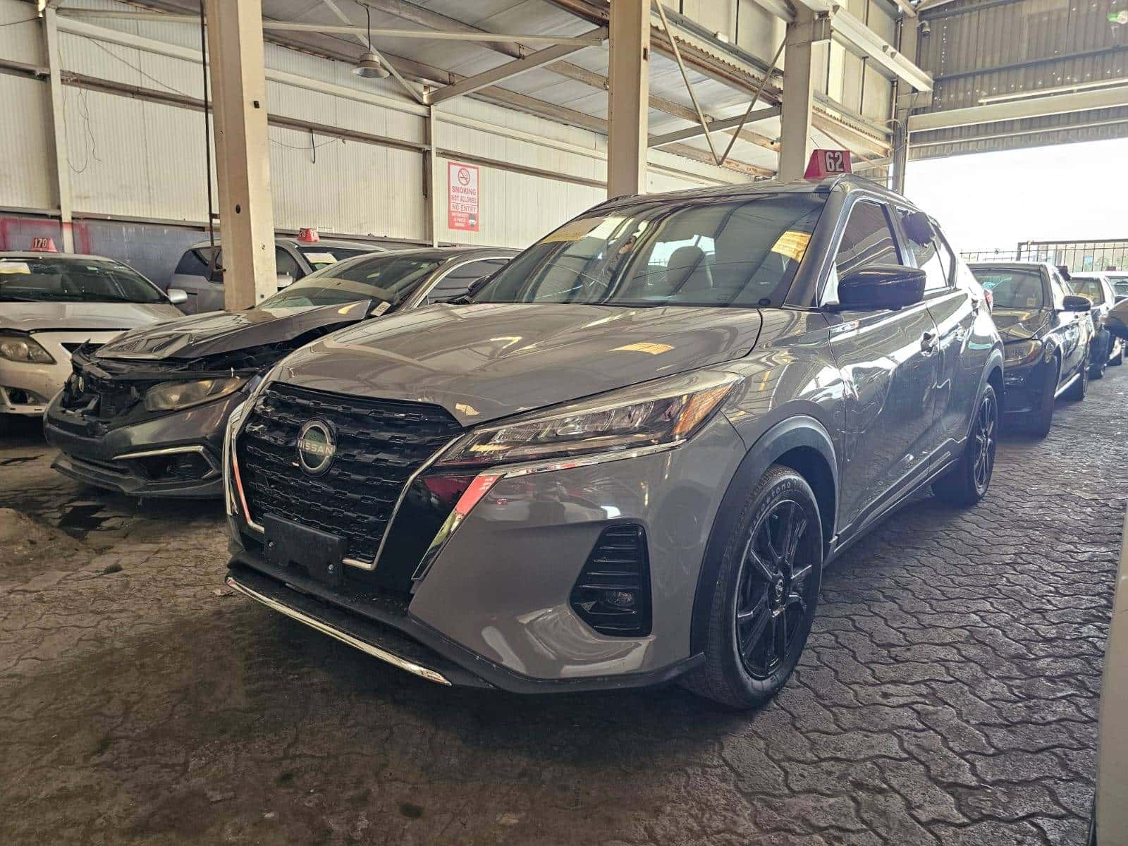 Nissan Kicks 2024 thumbnail 2