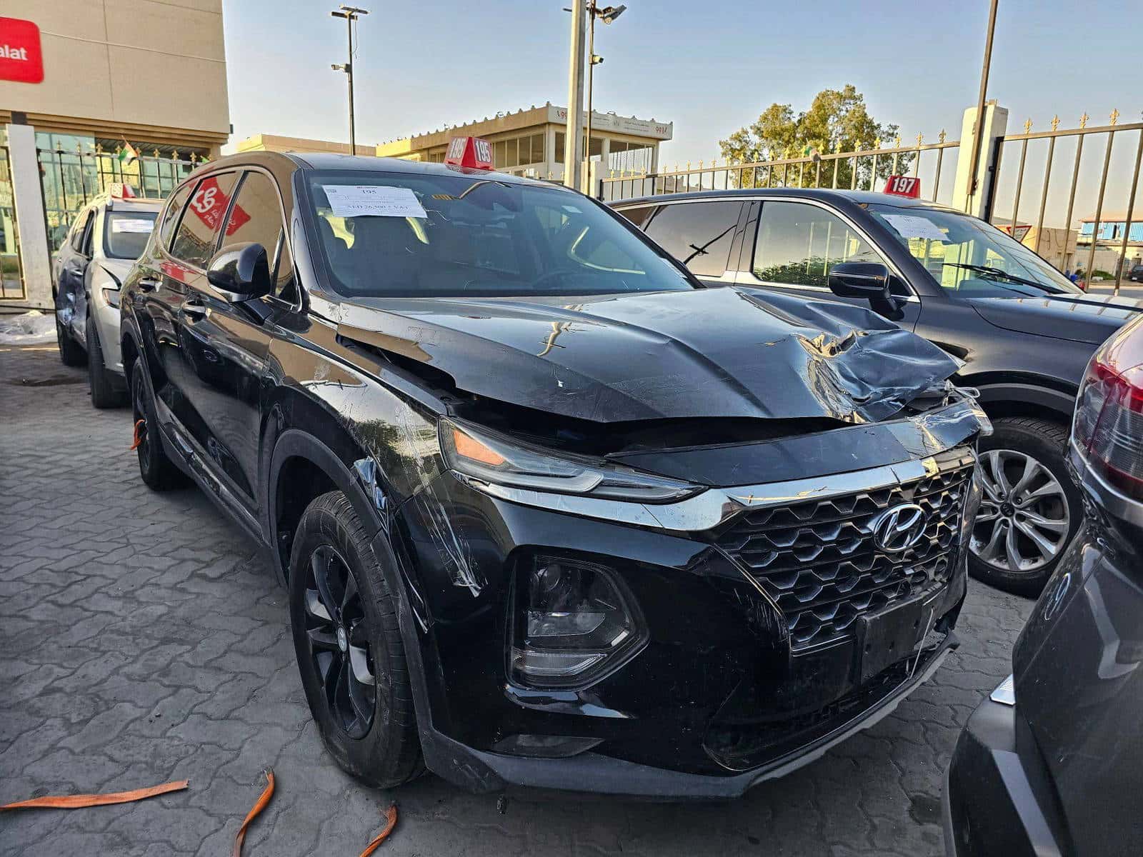 HYUNDAI SANTA FE 2019 thumbnail 2