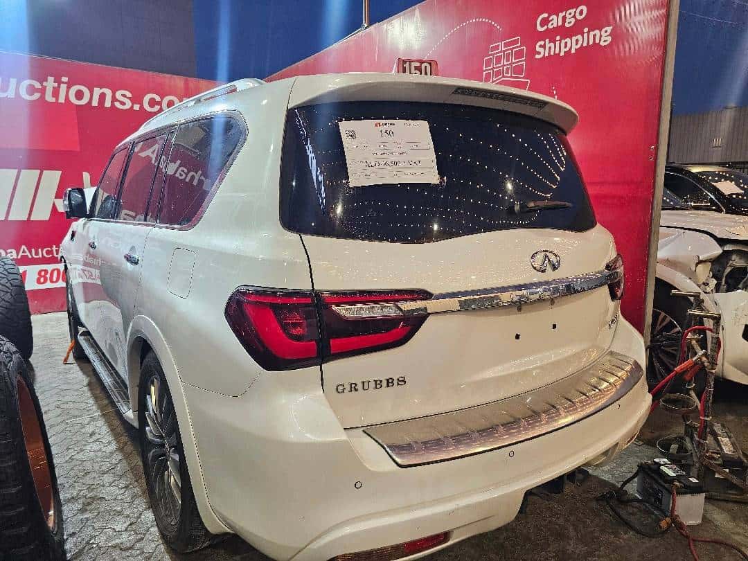 INFINITI QX80 2018 thumbnail 1