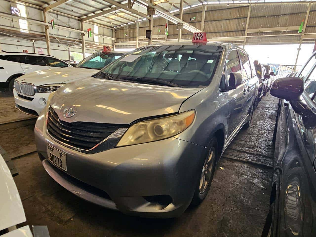 Toyota Sienna 2011 thumbnail 5