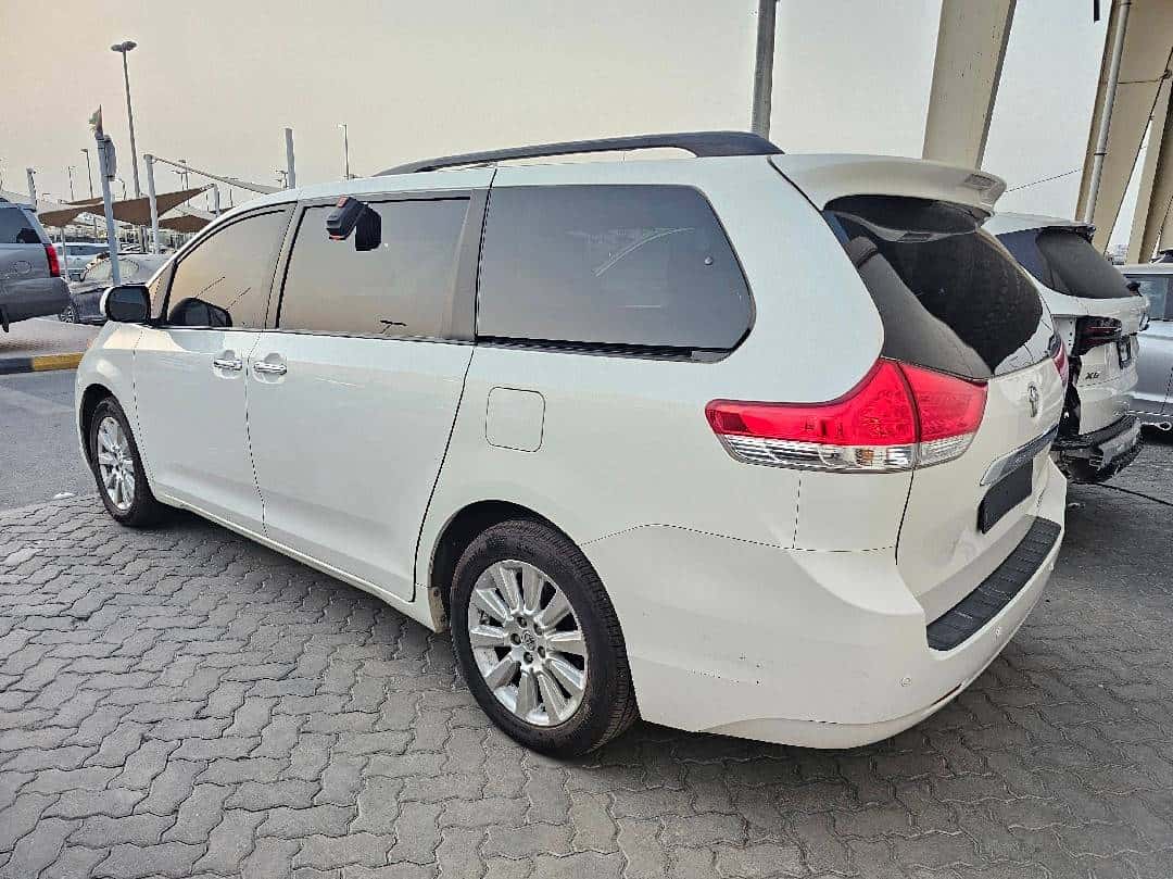 TOYOTA SIENNA 2014 thumbnail 1