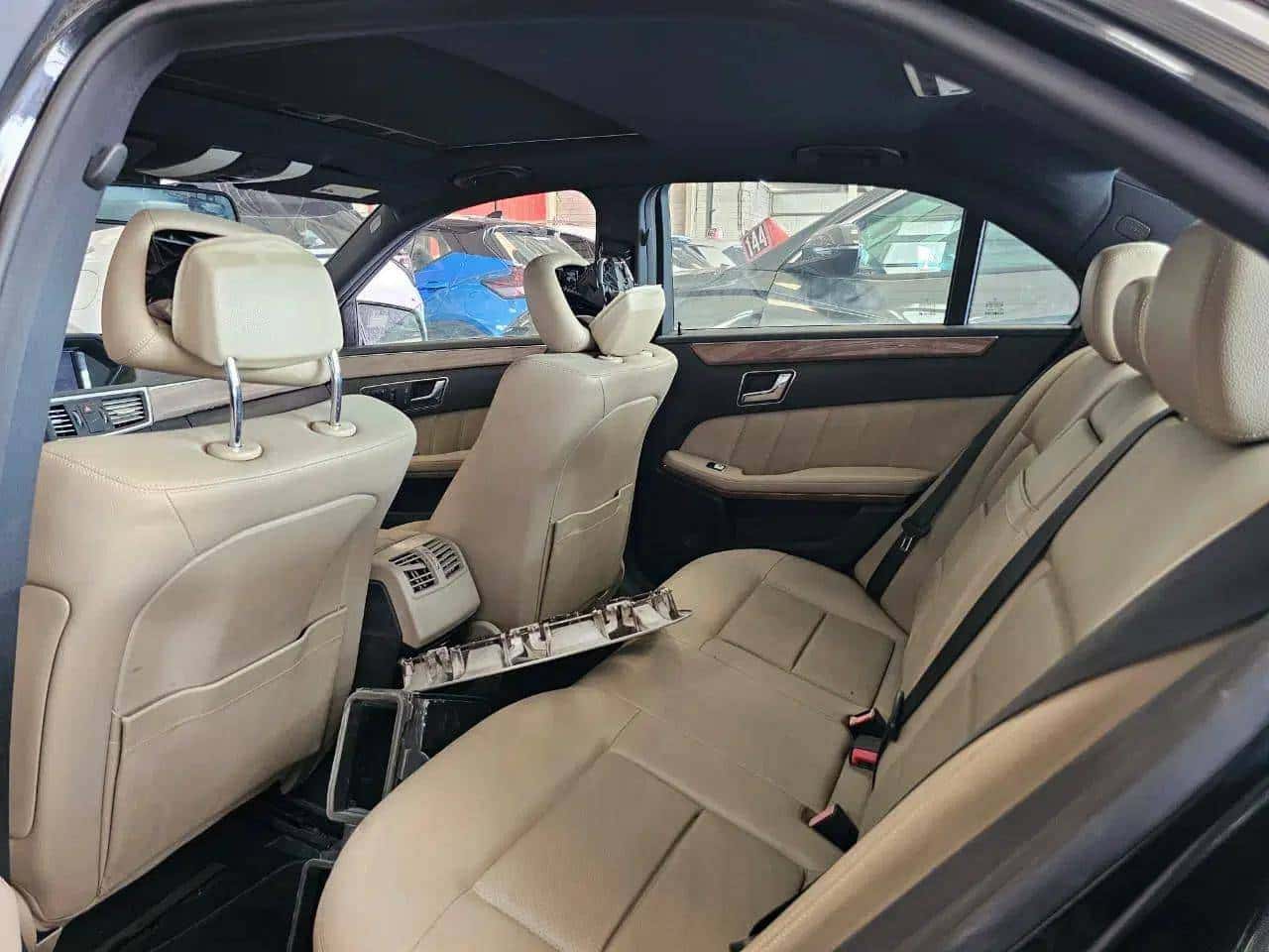 MERCEDES BENZ E 350 2011 thumbnail 6