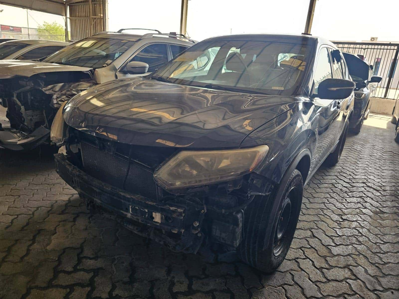 Nissan Rogue 2016 thumbnail 2