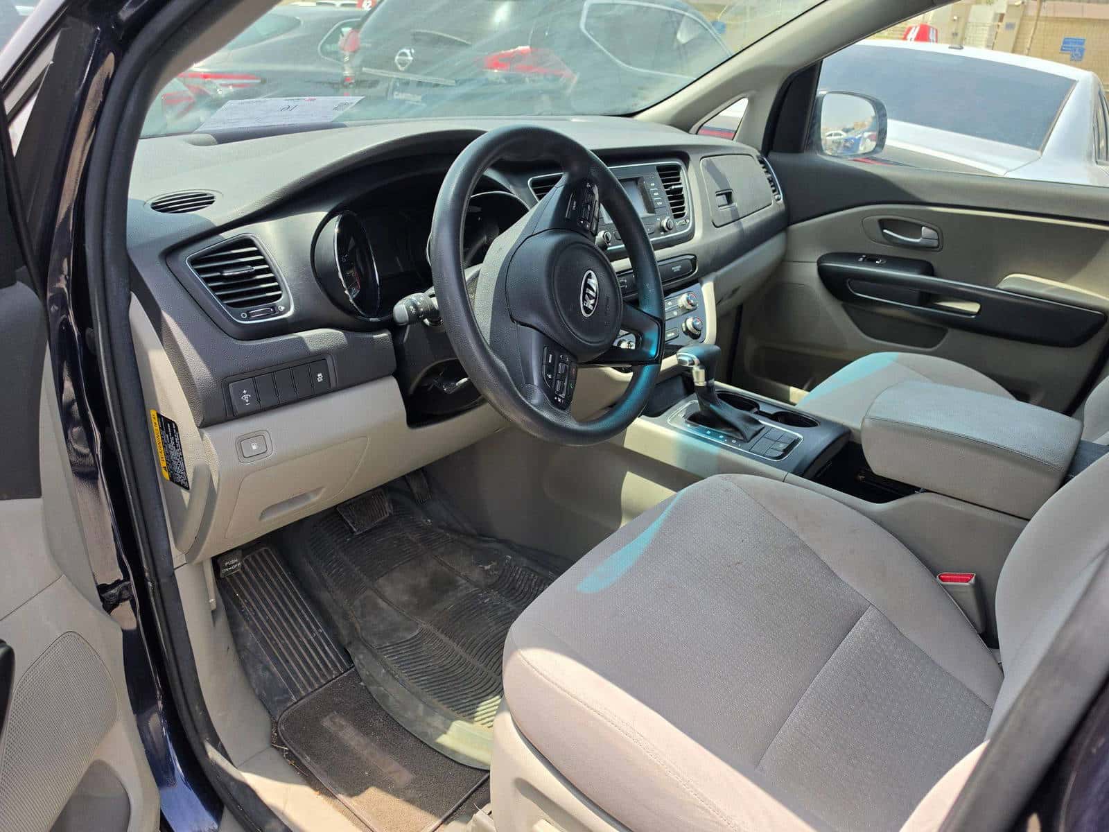 KIA SEDONA 2018 thumbnail 7