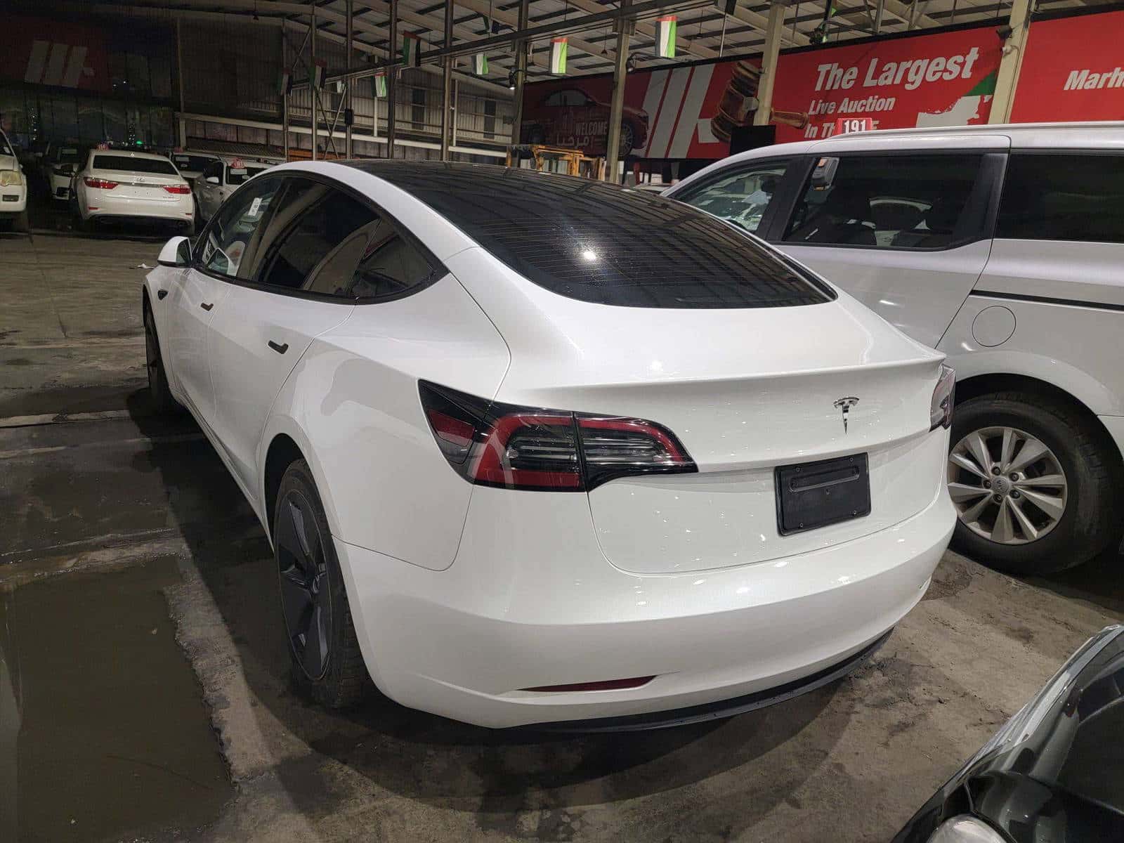 TESLA MODEL 3 - Exterior
